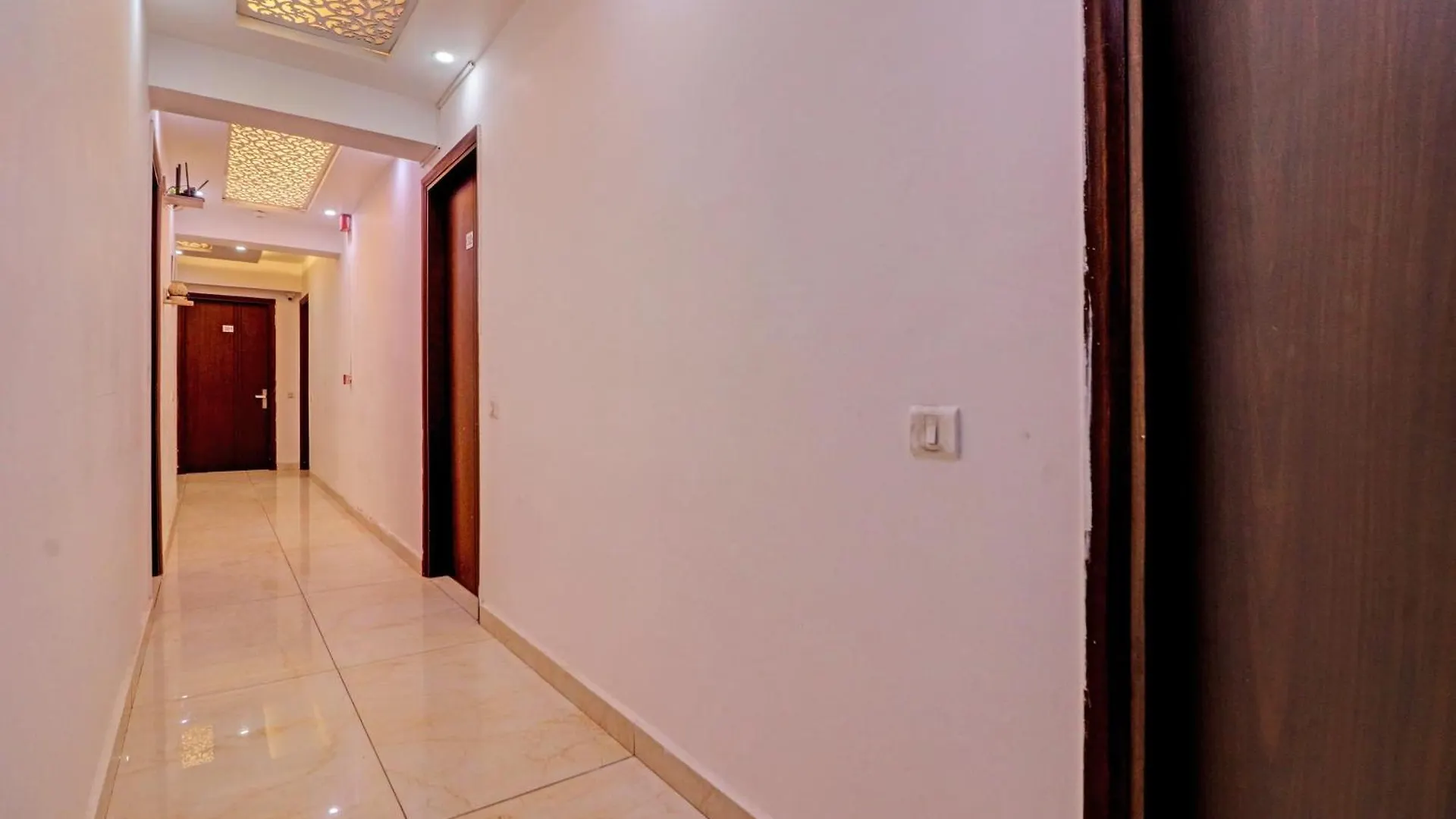 King Delhi Airport Hotel New Delhi