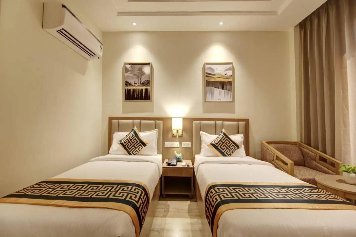 King Delhi Airport Hotel New Delhi 4*,  India